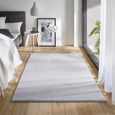 Waschbarer Teppich mit Anti-Rutsch | Flauschiger Flachflor für Badezimmer, Kinderzimmer oder Flur Läufer | Grau